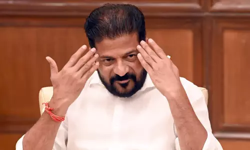 केवल भू-माफिया ही हाइड्रा से डरते हैं: Telangana CM Revanth Reddy केवल भू-माफिया ही हाइड्रा से डरते हैं: Telangana CM Revanth Reddy