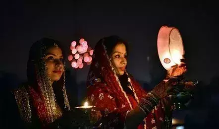 Karwa Chauth पर आज अनजाने में भी न करें ये 6 काम, पति को हो सकता है नुकसान Karwa Chauth पर आज अनजाने में भी न करें ये 6 काम, पति को हो सकता है नुकसान