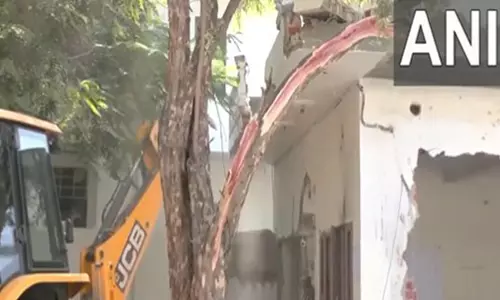 Jaipur मंदिर में चाकूबाजी की घटना के दो आरोपियों के अवैध मकान ढहाए गए