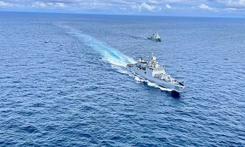 भारत और ओमान ने Goa तट पर संयुक्त नौसैनिक अभ्यास नसीम अल बहर किया भारत और ओमान ने Goa तट पर संयुक्त नौसैनिक अभ्यास नसीम अल बहर किया