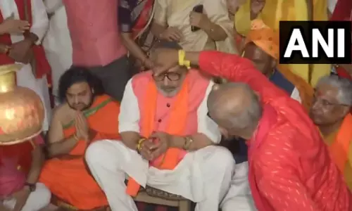 राम जानकी मंदिर की घटना पर भड़के गिरिराज सिंह, VIDEO
