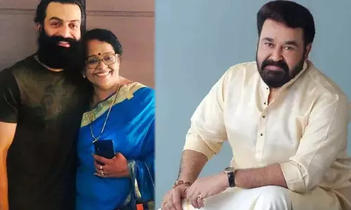 मोहनलाल इतने मूर्ख नहीं हैं: Prithvirajs Mother मोहनलाल इतने मूर्ख नहीं हैं: Prithvirajs Mother