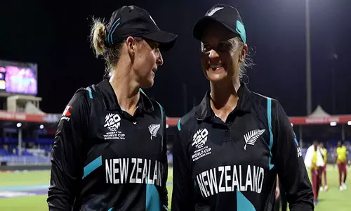 न्यूजीलैंड टीम की तीन दादी Women T20 World Cup खिताब जीतने की कोशिश में जुटी न्यूजीलैंड टीम की तीन दादी Women T20 World Cup खिताब जीतने की कोशिश में जुटी