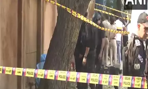 NIA, NSG की टीमें जांच में शामिल, आतिशी ने कानून व्यवस्था की स्थिति के लिए BJP को जिम्मेदार ठहराया NIA, NSG की टीमें जांच में शामिल, आतिशी ने कानून व्यवस्था की स्थिति के लिए BJP को जिम्मेदार ठहराया