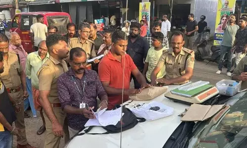 अलप्पुझा एक्साइज ने कासरगोड के एक व्यक्ति से गांजा MDMA जब्त