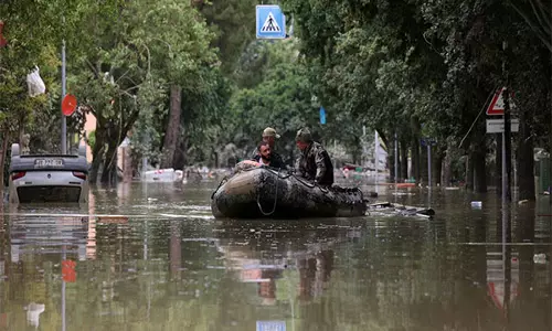 Italy, फ्रांस में भारी बारिश के कारण बाढ़ की स्थिति बनी हुई