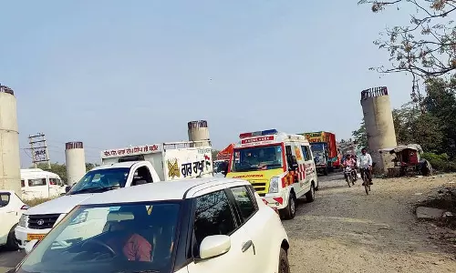 Amritsar: बाईपास रोड पर फ्लाईओवर ब्रिज निर्माण से यात्रियों को परेशानी Amritsar: बाईपास रोड पर फ्लाईओवर ब्रिज निर्माण से यात्रियों को परेशानी