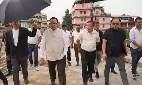 Nagaland : ठेकेदार को नवंबर तक दीमापुर सड़क की मरम्मत पूरी करने को कहा गया