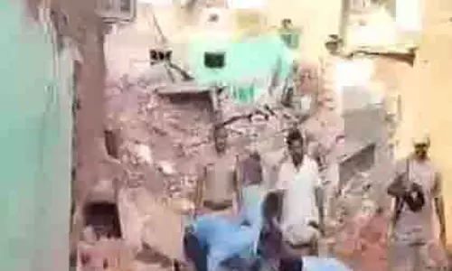मुरैना में विस्फोट में मां-बेटी की मौत, LPG विस्फोट का संदेह, बचाव अभियान जारी मुरैना में विस्फोट में मां-बेटी की मौत, LPG विस्फोट का संदेह, बचाव अभियान जारी