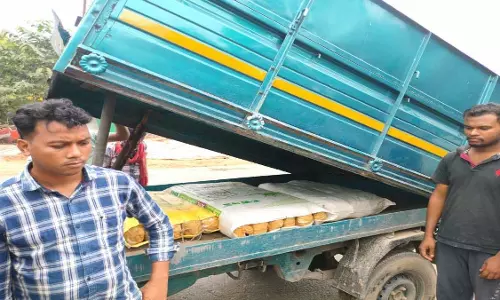 CG में गाड़ी के डाले के नीचे चेंबर बनाकर गांजा छिपाया, पकड़ाए CG में गाड़ी के डाले के नीचे चेंबर बनाकर गांजा छिपाया, पकड़ाए