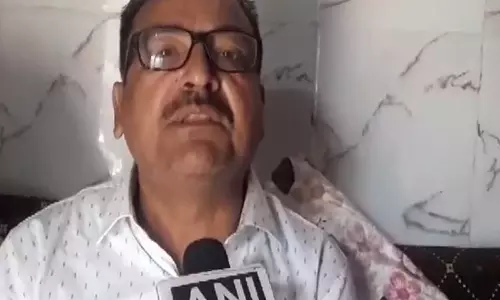 BJP पार्षद के बेटे ने पाकिस्तान की दुल्हन से ऑनलाइन शादी की, पार्षद ने बहू को लाने के लिए मांगा वीजा BJP पार्षद के बेटे ने पाकिस्तान की दुल्हन से ऑनलाइन शादी की, पार्षद ने बहू को लाने के लिए मांगा वीजा