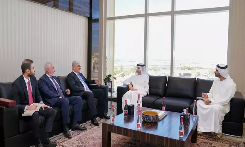 UAE, अज़रबैजान के वित्त मंत्रियों ने वित्तीय सहयोग पर चर्चा की UAE, अज़रबैजान के वित्त मंत्रियों ने वित्तीय सहयोग पर चर्चा की