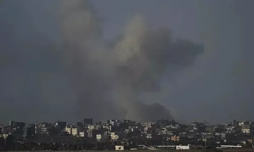 Israel ने हिजबुल्लाह की वित्तीय शाखा को निशाना बनाया