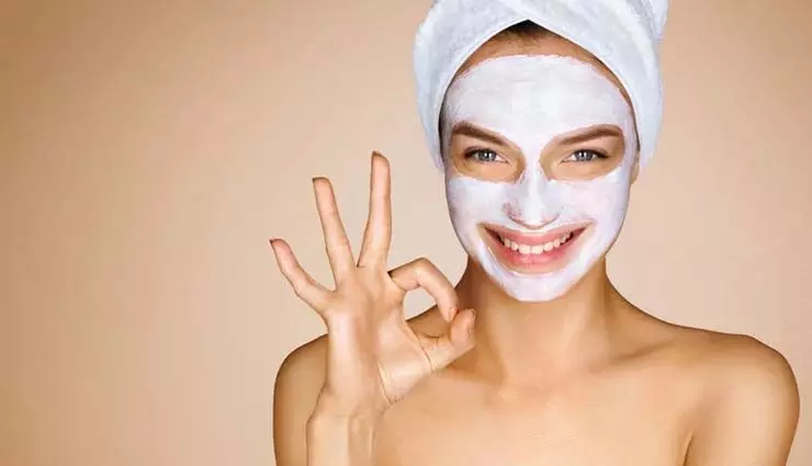 Skin Care: एलोवेरा से चेहरे पर पाएं अलग चमक