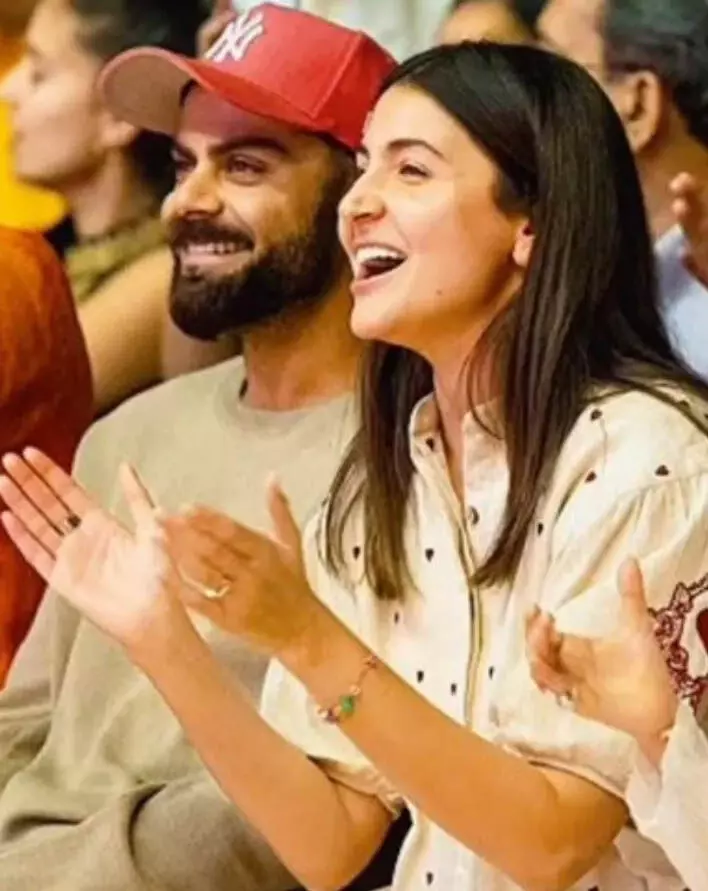 Virat Anushka कृष्ण के गहरी आस्था में डूबे रहे