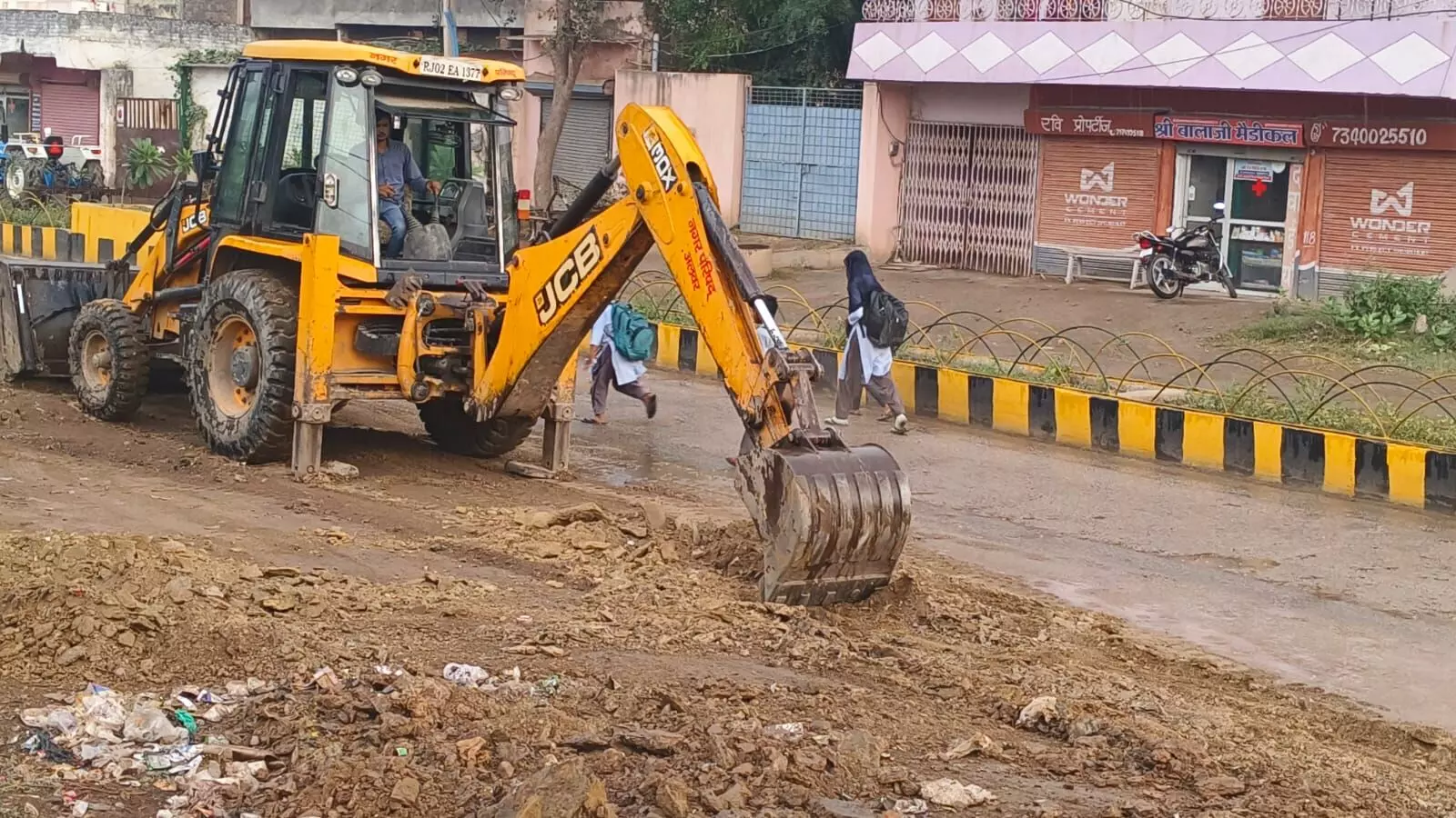 Alwar: जिला प्रशासन के निर्देशन पर जिले में विभागों द्वारा ग्रेप स्टेज-1 की पालना हेतु की जा रही है निरन्तर गतिविधियां