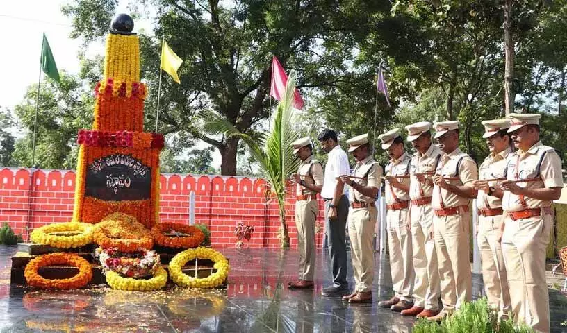 Khammam, कोठागुडेम में पुलिस स्मृति दिवस पर शहीदों को याद किया गया