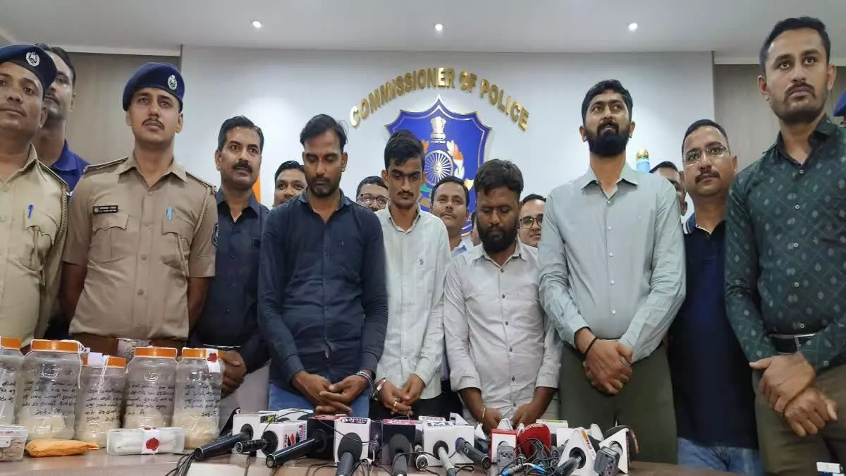 अंकलेश्वर के GIDC में धड़ल्ले से चल रही दवा फैक्ट्री का भंडाफोड़, 14 लाख से ज्यादा MD ड्रग्स जब्त