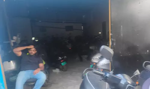 कॉमेडियन ने OLA के खिलाफ खोला मोर्चा, वीडियो जारी कर किए खुलासे कॉमेडियन ने OLA के खिलाफ खोला मोर्चा, वीडियो जारी कर किए खुलासे