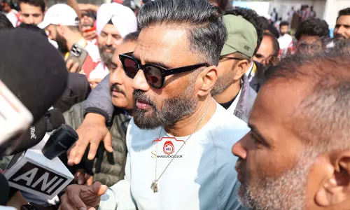 घाटी में फिल्मों की शूटिंग को लेकर उत्साहित हूं: Suniel Shetty घाटी में फिल्मों की शूटिंग को लेकर उत्साहित हूं: Suniel Shetty
