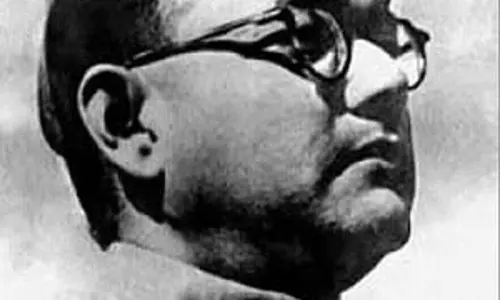 नेताजी ने रखी ‘आजाद हिंद सरकार’ की नींव, स्वतंत्रता की लड़ाई में निभाई अहम भूमिका नेताजी ने रखी ‘आजाद हिंद सरकार’ की नींव, स्वतंत्रता की लड़ाई में निभाई अहम भूमिका