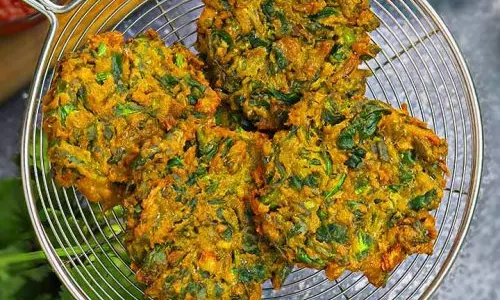 Palak vada इसका स्वाद  लाजवाब, आसान रेसिपी