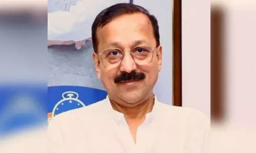 मुंबई पुलिस ने की 10वीं गिरफ्तारी; आरोपी ने शूटरों को हथियार मुहैया कराया मुंबई पुलिस ने की 10वीं गिरफ्तारी; आरोपी ने शूटरों को हथियार मुहैया कराया