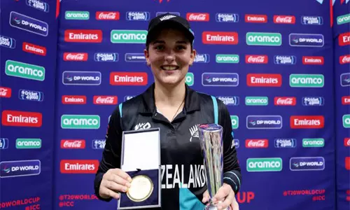ICC Women T20 WC: अमेलिया केर ने ऑल-टाइमर अभियान के लिए प्लेयर ऑफ द टूर्नामेंट का पुरस्कार जीता
