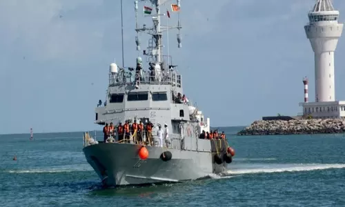 भारतीय नौसेना का INS कल्पेनी श्रीलंका के साथ समुद्री सहयोग को बढ़ावा देने के लिए कोलंबो पहुंचा
