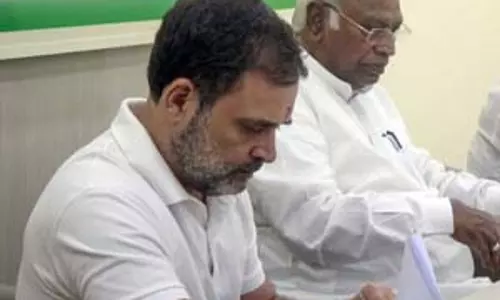 आतंकवाद के खिलाफ लड़ाई में पूरा देश एकजुट है, खड़गे-राहुल ने की गांदरबल आतंकी हमले की निंदा आतंकवाद के खिलाफ लड़ाई में पूरा देश एकजुट है, खड़गे-राहुल ने की गांदरबल आतंकी हमले की निंदा