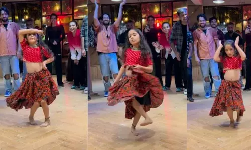 लड़की ने किया ऐसा जबरदस्त डांस, VIDEO ने हिलाया पूरा इंटरनेट लड़की ने किया ऐसा जबरदस्त डांस, VIDEO ने हिलाया पूरा इंटरनेट