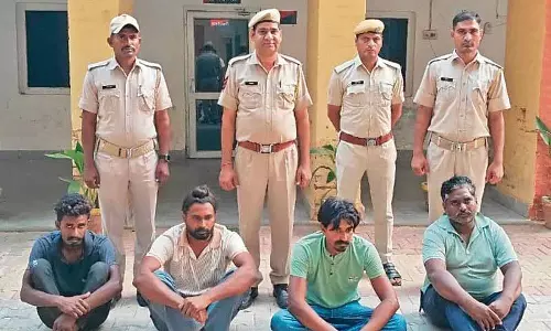 Punjab: युवक की पीट-पीटकर हत्या करने और शव नहर में फेंकने के आरोप में चार लोग गिरफ्तार Punjab: युवक की पीट-पीटकर हत्या करने और शव नहर में फेंकने के आरोप में चार लोग गिरफ्तार
