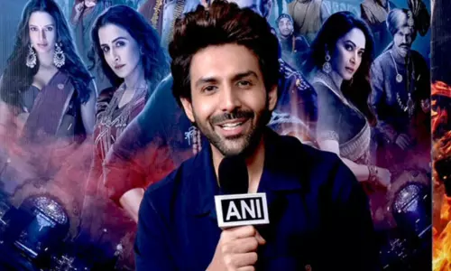 Kartik ने माधुरी, विद्या के साथ स्क्रीन स्पेस साझा करने पर खुशी व्यक्त की Kartik ने माधुरी, विद्या के साथ स्क्रीन स्पेस साझा करने पर खुशी व्यक्त की