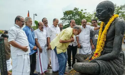 KERALA : कोच्चि में गांधी का विचार जीवंत हो उठा KERALA : कोच्चि में गांधी का विचार जीवंत हो उठा