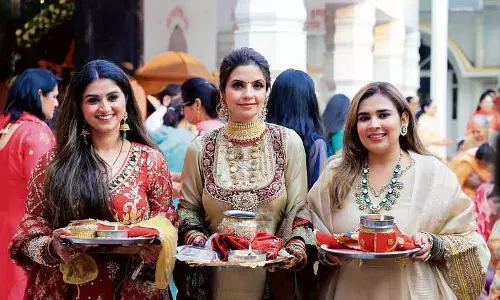 Jalandhar: पारंपरिक करवा चौथ समारोह