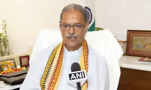 Odisha के उपमुख्यमंत्री कनक वर्धन सिंह देव ने चक्रवात दाना की तैयारियों के बारे में बात की Odisha के उपमुख्यमंत्री कनक वर्धन सिंह देव ने चक्रवात दाना की तैयारियों के बारे में बात की