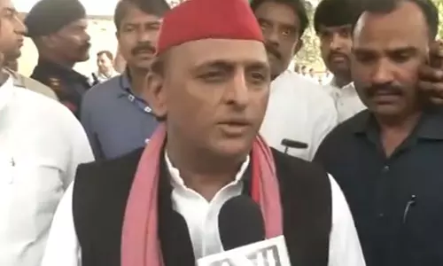 यूपी में सीट बंटवारे पर कांग्रेस से बातचीत चल रही है: सपा प्रमुख Akhilesh Yadav यूपी में सीट बंटवारे पर कांग्रेस से बातचीत चल रही है: सपा प्रमुख Akhilesh Yadav