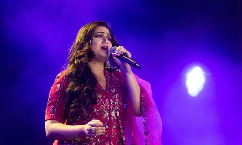 इस गाने पर ताली मत बजाइए: Emotional Shreya Ghoshal