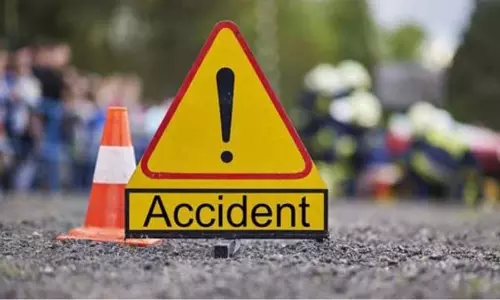 Jammu: दुर्घटना में एक ही परिवार के तीन लोग घायल Jammu: दुर्घटना में एक ही परिवार के तीन लोग घायल