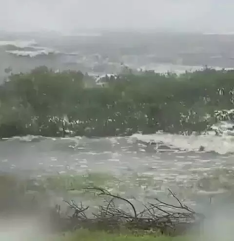 चक्रवाती तूफान दाना को लेकर अलर्ट, 24 अक्टूबर के लिए चेतावनी