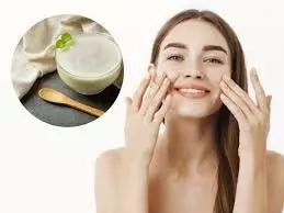 Skin care: इन चीजों से करेंगी फेशियल तो चमक उठेगी आपकी त्वचा