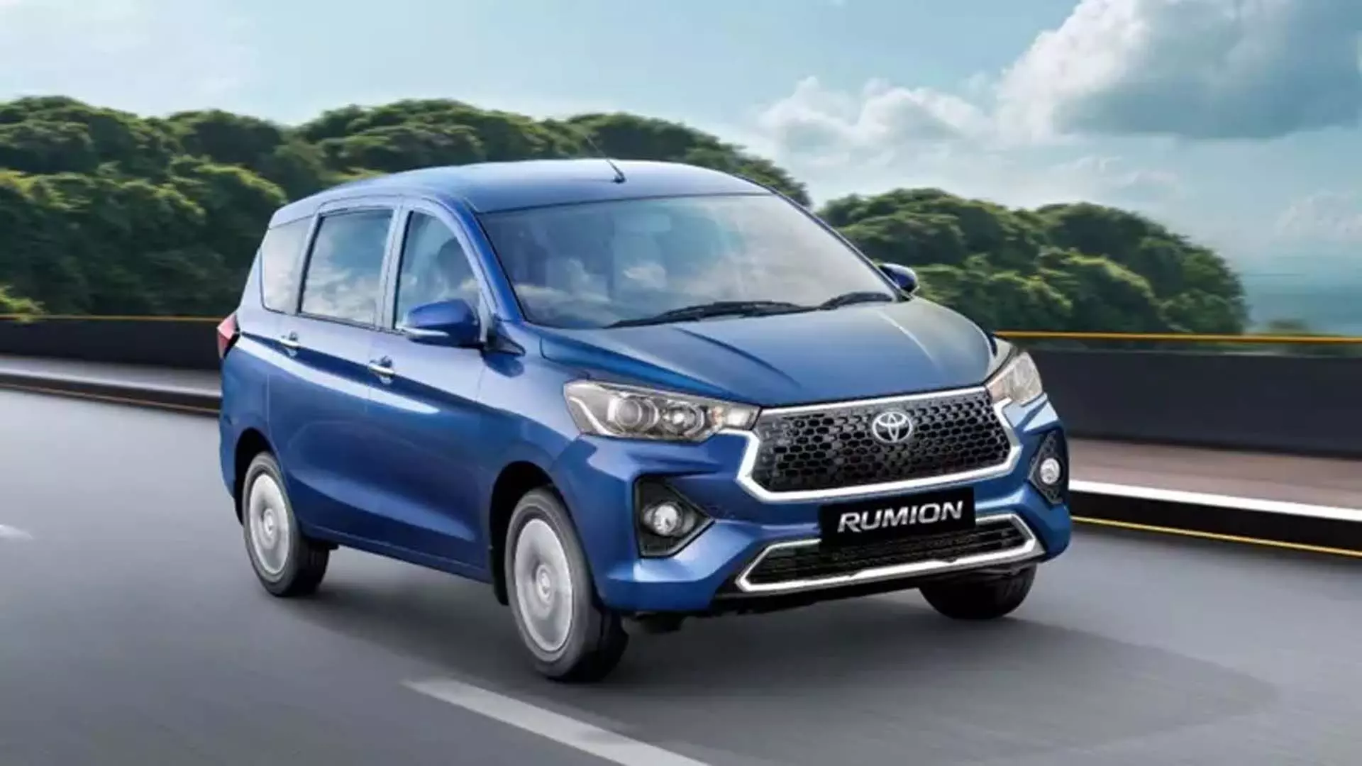 Toyota रुमियन फेस्टिव एडिशन डिज़ाइन अपग्रेड के साथ लॉन्च हुआ