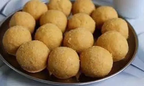 घर पर बनी मिठाई और नमकीन के साथ मनाएं त्यौहार