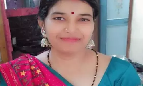 आग की चपेट में आई महिला, हालत नाजुक