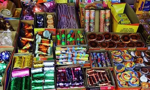 पटाखा दुकानों के संचालन को लेकर एडवाइजरी जारी
