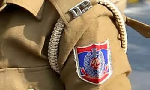 Meerut: शामली के हेड कांस्टेबल के मेरठ में स्थित घर पर दिल्ली पुलिस का छापा