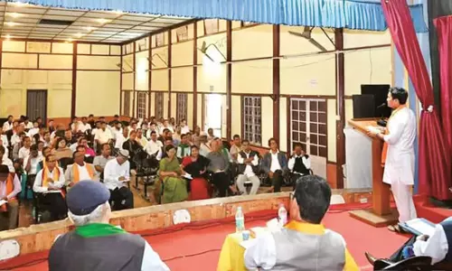 CEM देबोलाल गोरलोसा ने हाफलोंग में डिमासा प्रथागत कानून और प्रथाओं के प्रारूपण पर कार्यशाला में भाग लिया CEM देबोलाल गोरलोसा ने हाफलोंग में डिमासा प्रथागत कानून और प्रथाओं के प्रारूपण पर कार्यशाला में भाग लिया