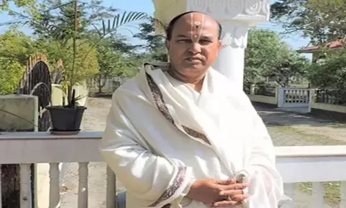 Assam :  डॉ. पीतांबर देव गोस्वामी को 5 नवंबर को गोलाघाट में 2024 डॉ. भूपेन हजारिका झानहाटी पुरस्कार