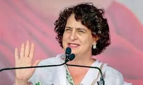 प्रियंका गांधी बुधवार को वायनाड उपचुनाव के लिए नामांकन दाखिल करेंगी प्रियंका गांधी बुधवार को वायनाड उपचुनाव के लिए नामांकन दाखिल करेंगी