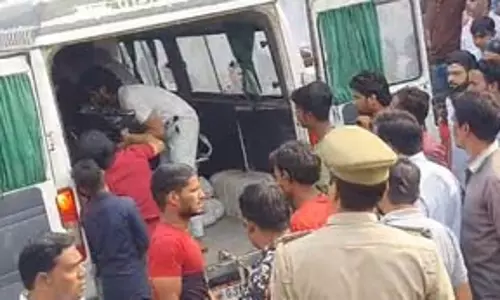 ऑक्सीजन सिलेंडर फटने से एक परिवार के 6 लोगों की मौत, LIVE VIDEO